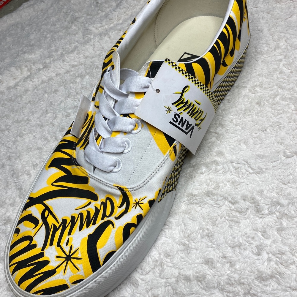 ❗️RARE❗️ Huge Vans Family size 66 Collectors Shoe